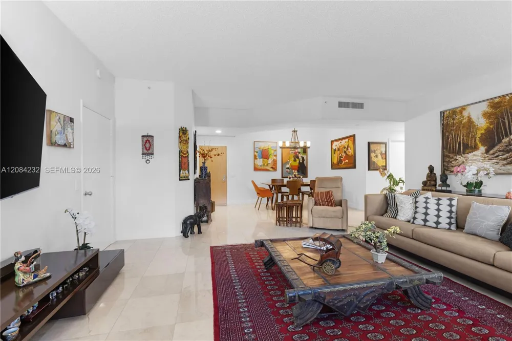 21055 Yacht Club Dr #207 Aventura, FL 33180
