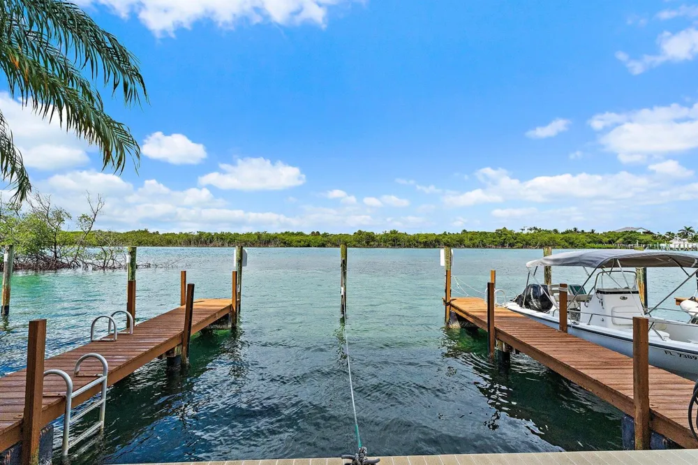 375 Beach Road #201 Tequesta, FL 33469