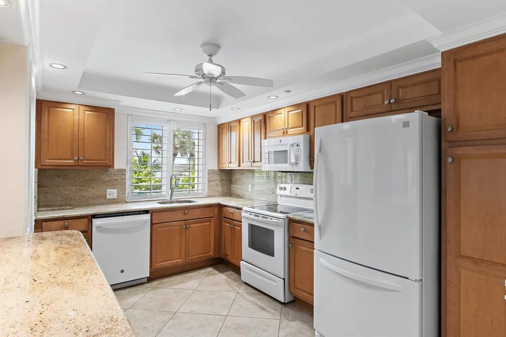 375 Beach Road #201 Tequesta, FL 33469