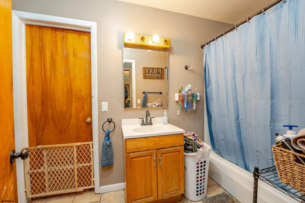 1853 McCall Ave Mays Landing, NJ 08330