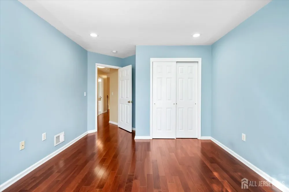 80 Tennyson Road East Windsor, NJ 08520
