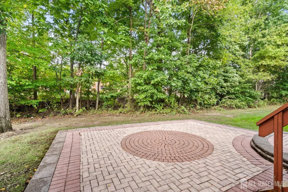80 Tennyson Road East Windsor, NJ 08520