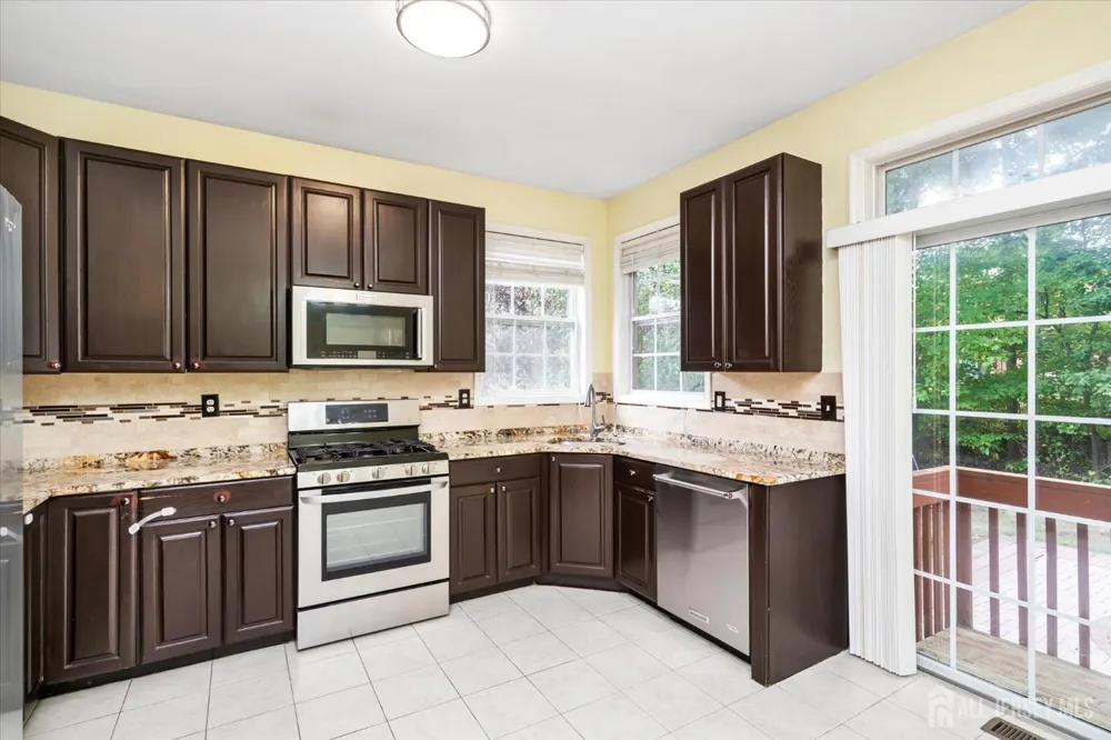 80 Tennyson Road East Windsor, NJ 08520