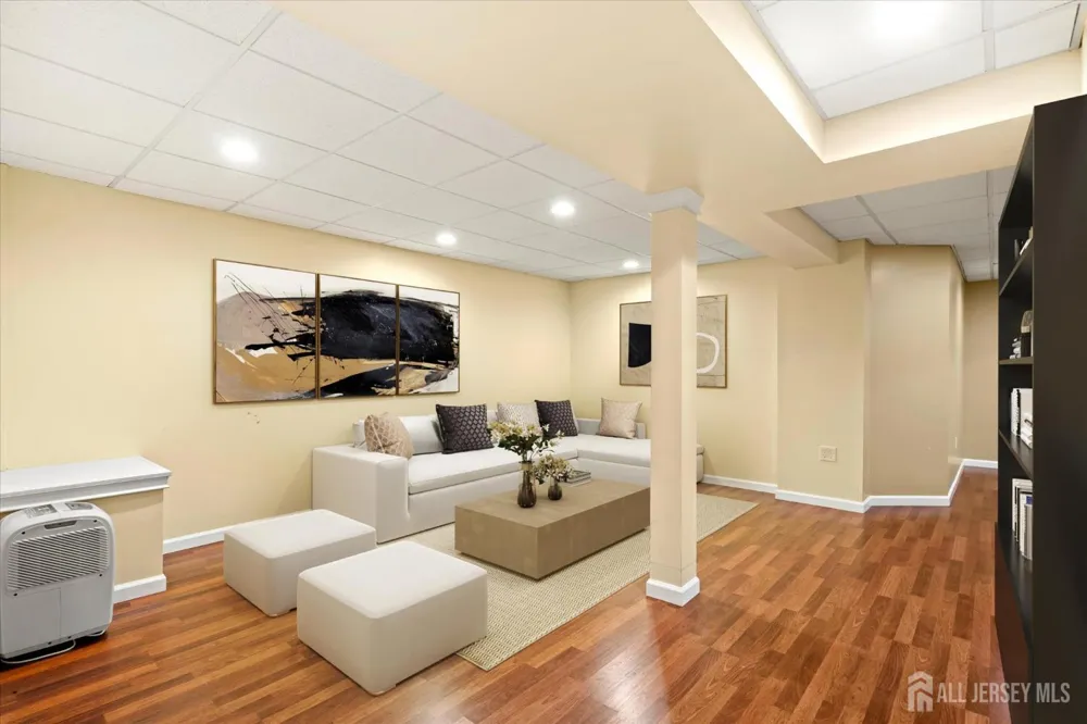 80 Tennyson Road East Windsor, NJ 08520