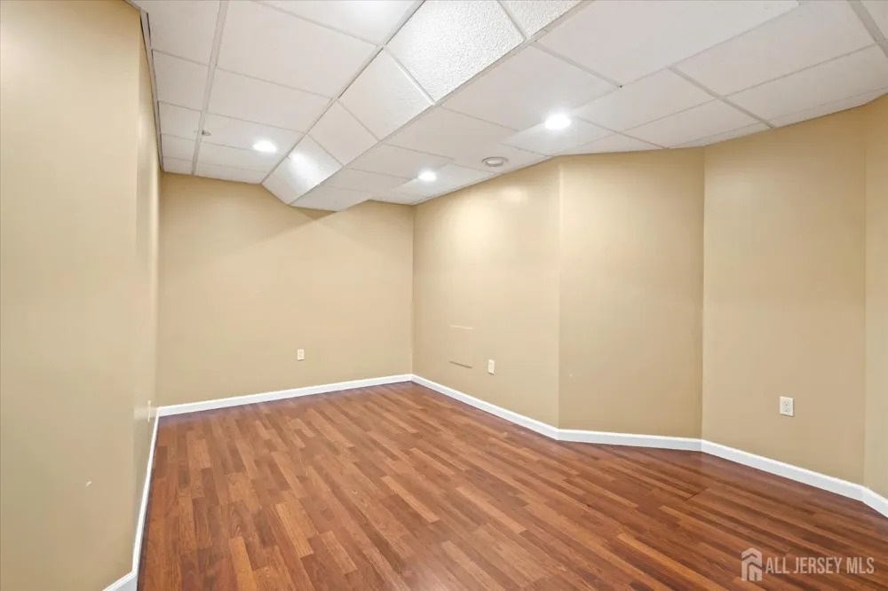 80 Tennyson Road East Windsor, NJ 08520