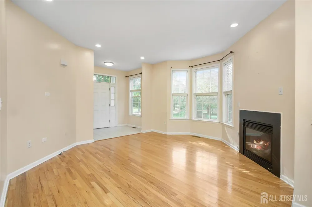 80 Tennyson Road East Windsor, NJ 08520