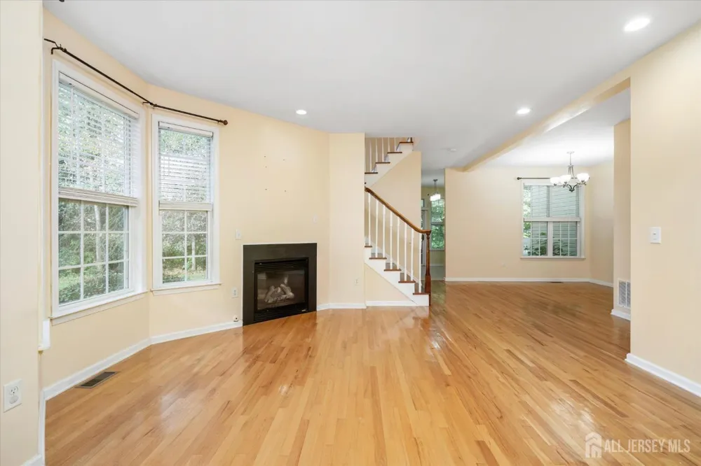 80 Tennyson Road East Windsor, NJ 08520
