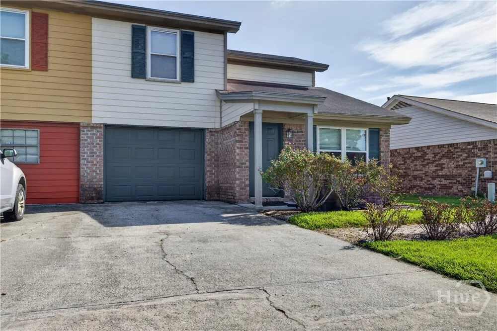 106 Hunt Club Court Savannah, GA 31406
