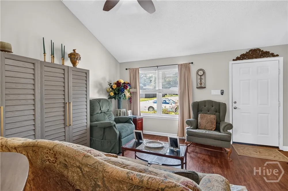 106 Hunt Club Court Savannah, GA 31406