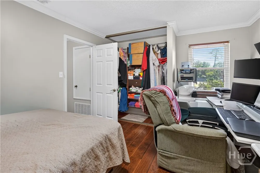 106 Hunt Club Court Savannah, GA 31406