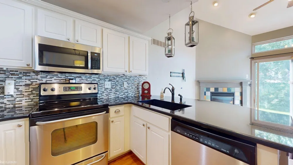 35058 Windsor Drive New Baltimore City, MI 48047