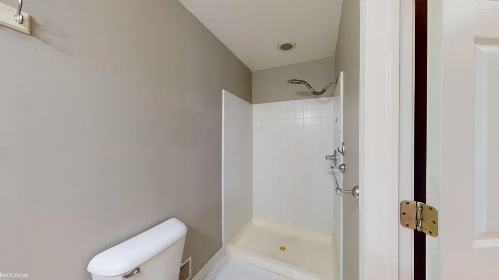 35058 Windsor Drive New Baltimore City, MI 48047