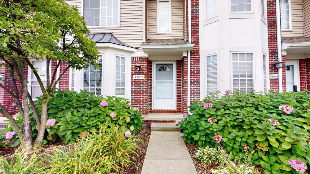 35058 Windsor Drive New Baltimore City, MI 48047