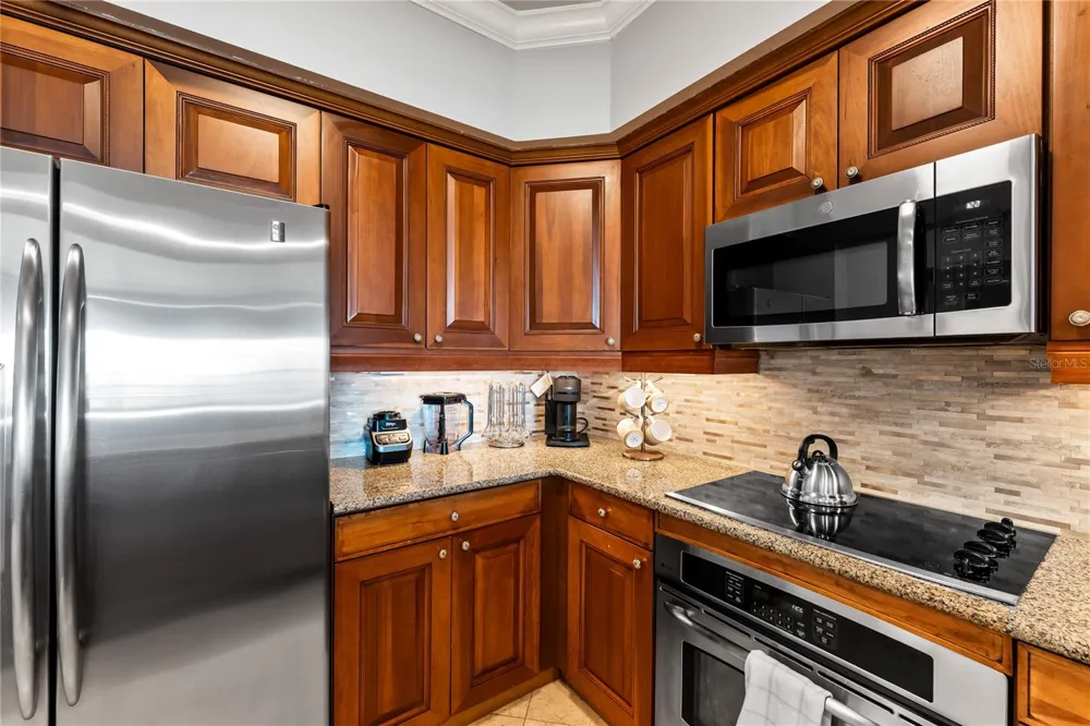7593 GATHERING DRIVE #801 Reunion, FL 34747