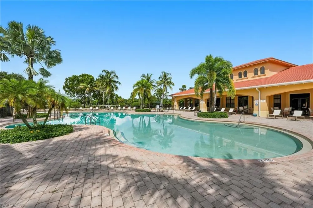 1892 PAR DRIVE Naples, FL 34120