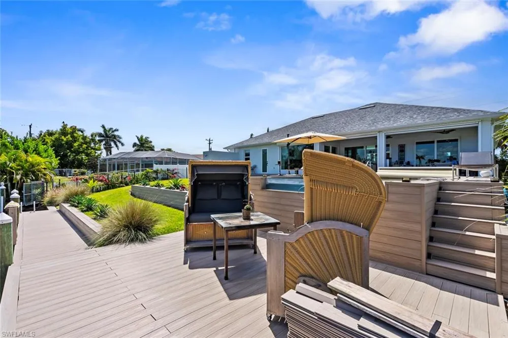 1933 Cornwallis Parkway Cape Coral, FL 33904