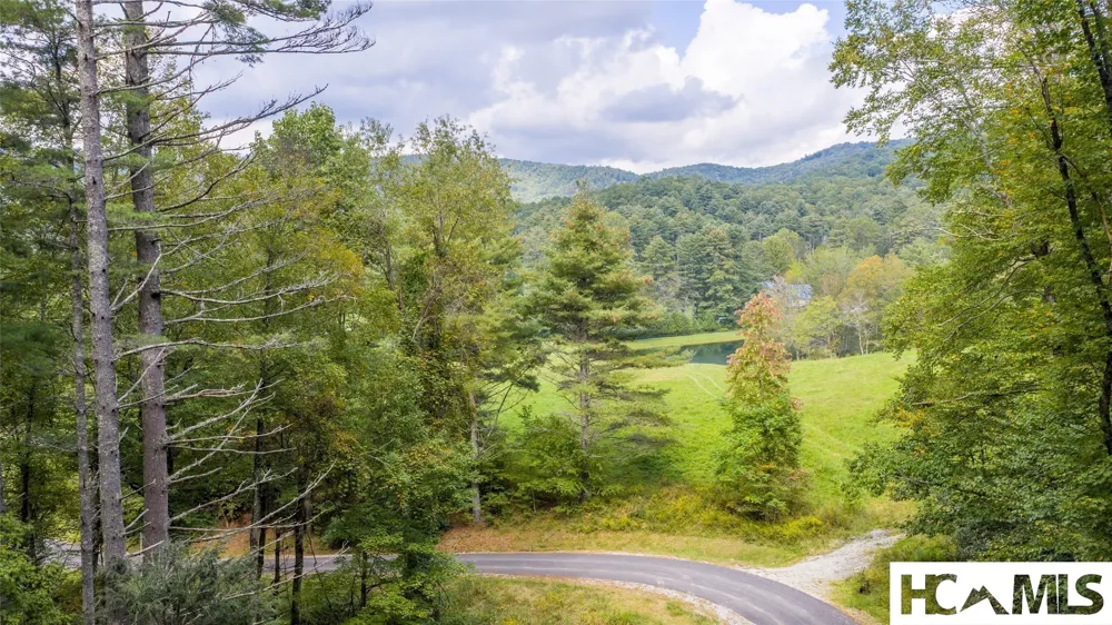 FE-3 Triple Farm Road Cashiers, NC 28717