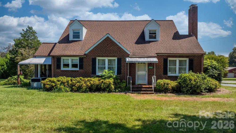 3962 Startown Road Newton, NC 28658
