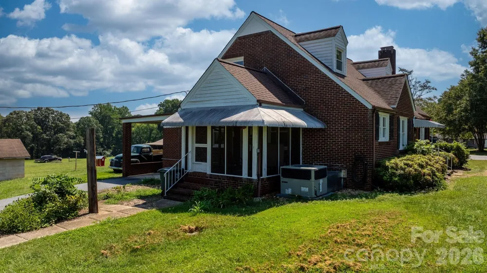 3962 Startown Road Newton, NC 28658