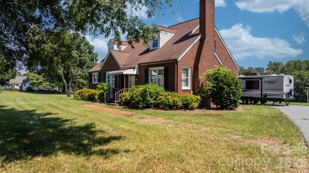 3962 Startown Road Newton, NC 28658