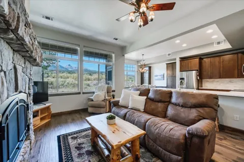 115 Allegra Drive #115
