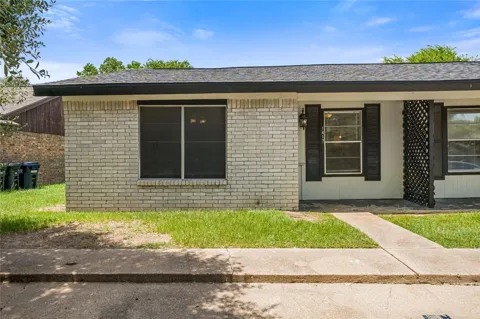 1417 Hillside Drive