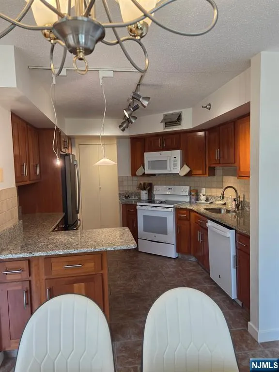 316 Prospect 3J Hackensack, NJ 07601