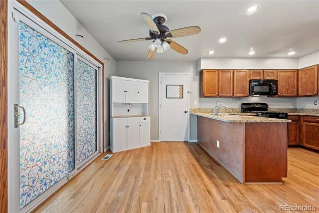 881 S Memphis Way Aurora, CO 80017