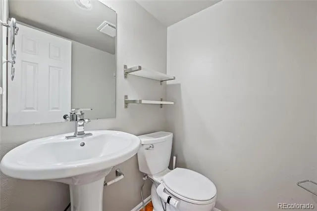 881 S Memphis Way Aurora, CO 80017