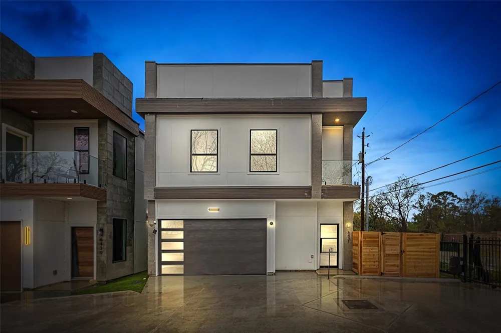 883 Paul Quinn Street Houston, TX 77091