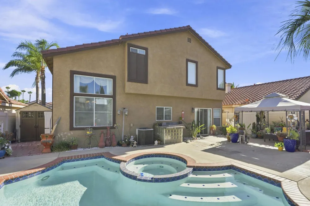 230 Fox Mills Lane Riverside, CA 92506