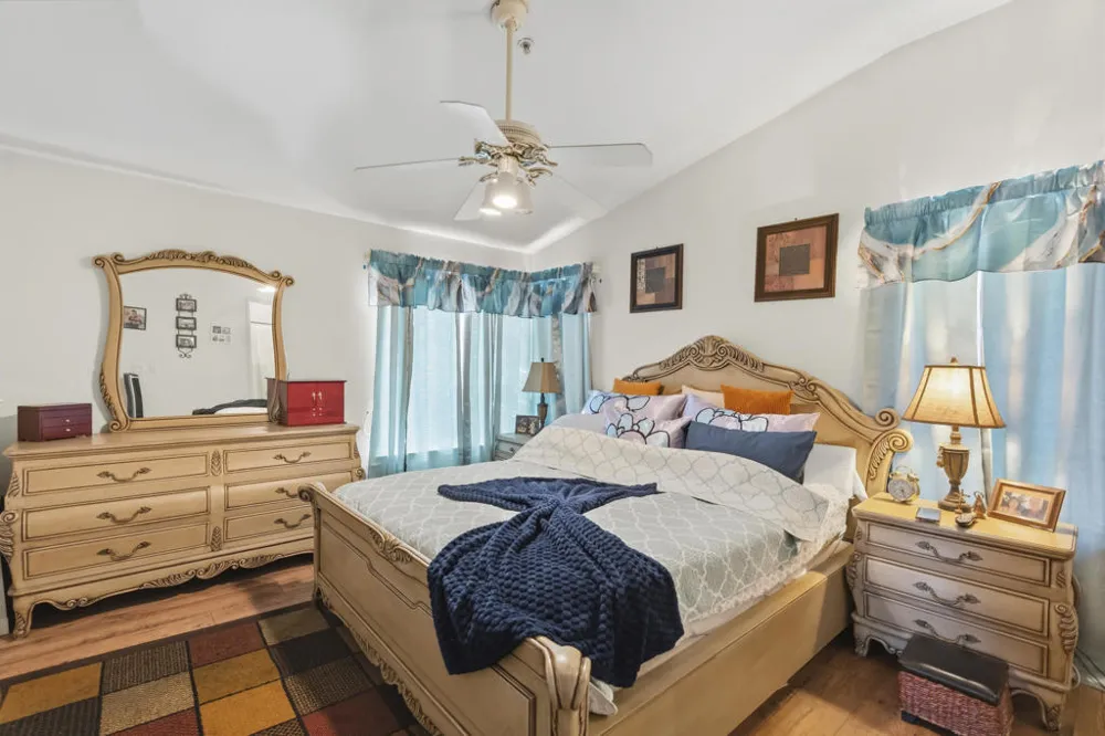 230 Fox Mills Lane Riverside, CA 92506