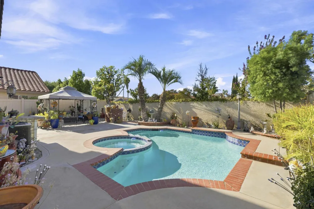 230 Fox Mills Lane Riverside, CA 92506