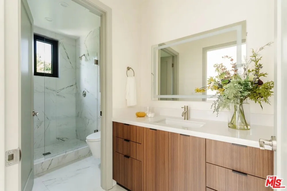 1051 Spaulding Avenue #E West Hollywood, CA 90046