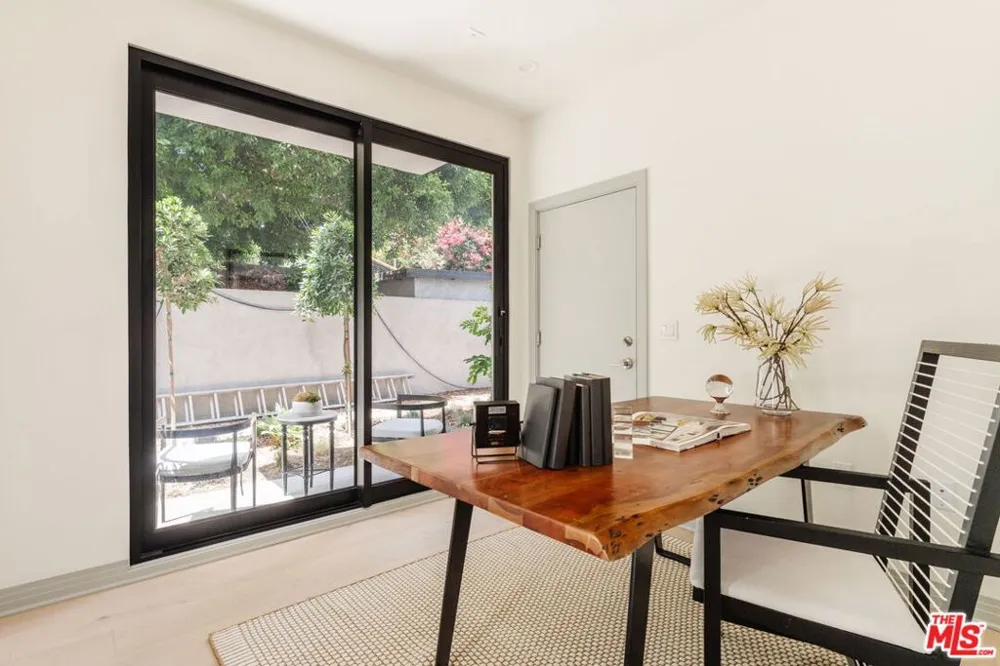 1051 Spaulding Avenue #E West Hollywood, CA 90046