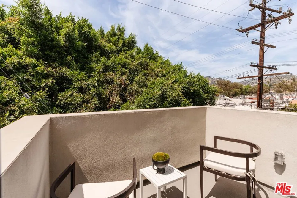 1051 Spaulding Avenue #E West Hollywood, CA 90046