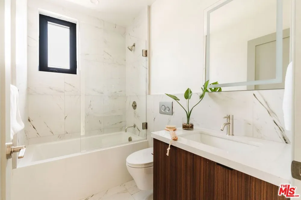 1051 Spaulding Avenue #E West Hollywood, CA 90046