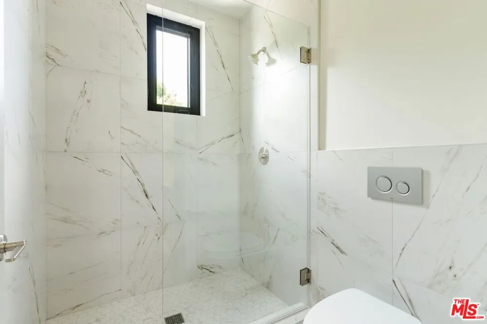 1051 Spaulding Avenue #E West Hollywood, CA 90046
