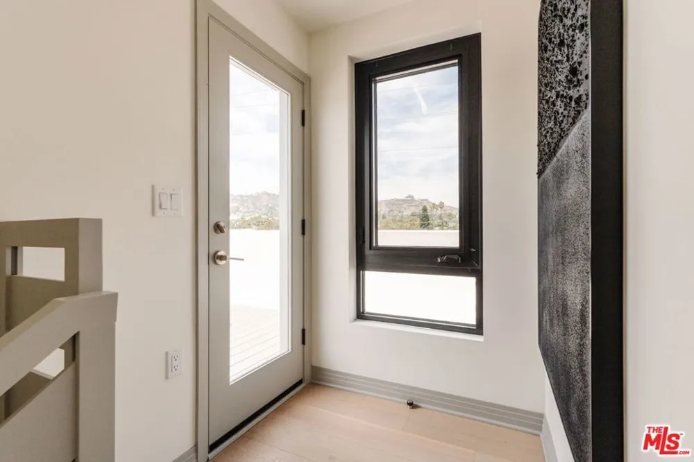 1051 Spaulding Avenue #E West Hollywood, CA 90046