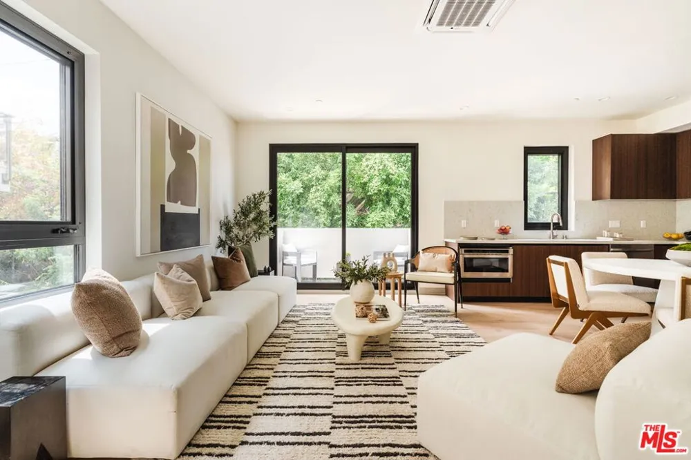 1051 Spaulding Avenue #E West Hollywood, CA 90046