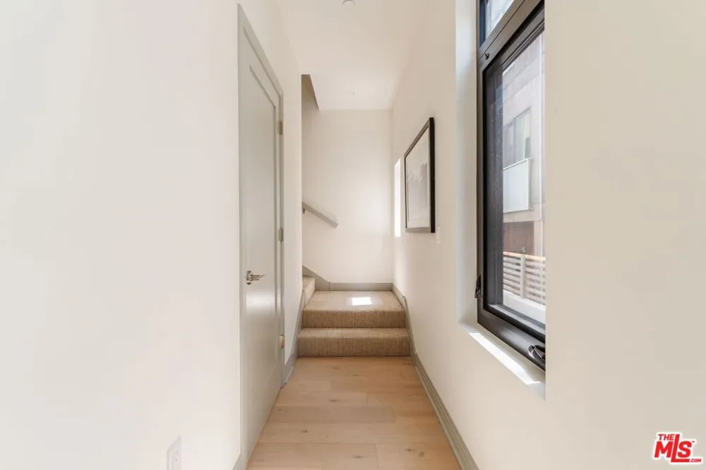 1051 Spaulding Avenue #E West Hollywood, CA 90046