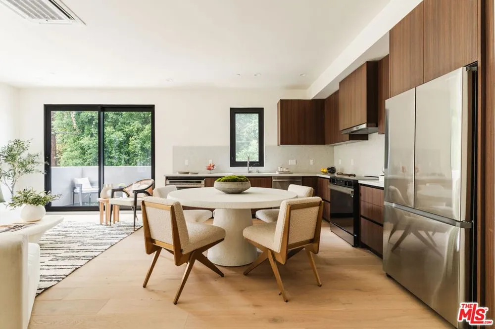 1051 Spaulding Avenue #E West Hollywood, CA 90046