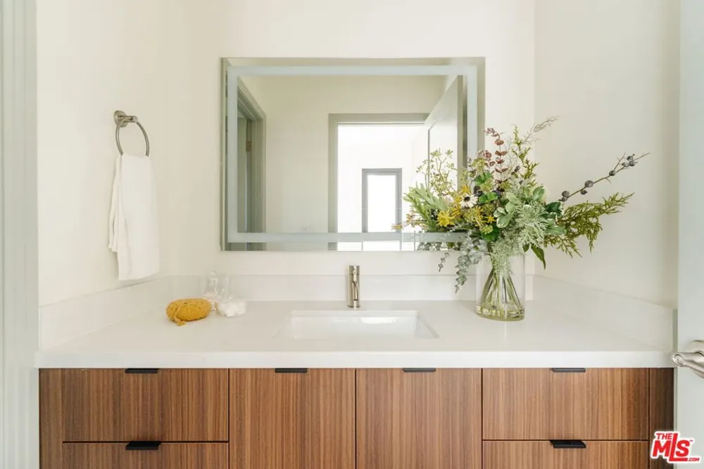1051 Spaulding Avenue #E West Hollywood, CA 90046