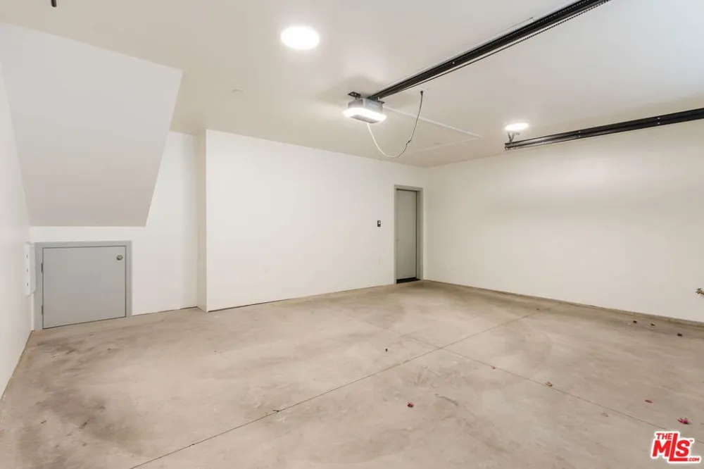 1051 Spaulding Avenue #E West Hollywood, CA 90046