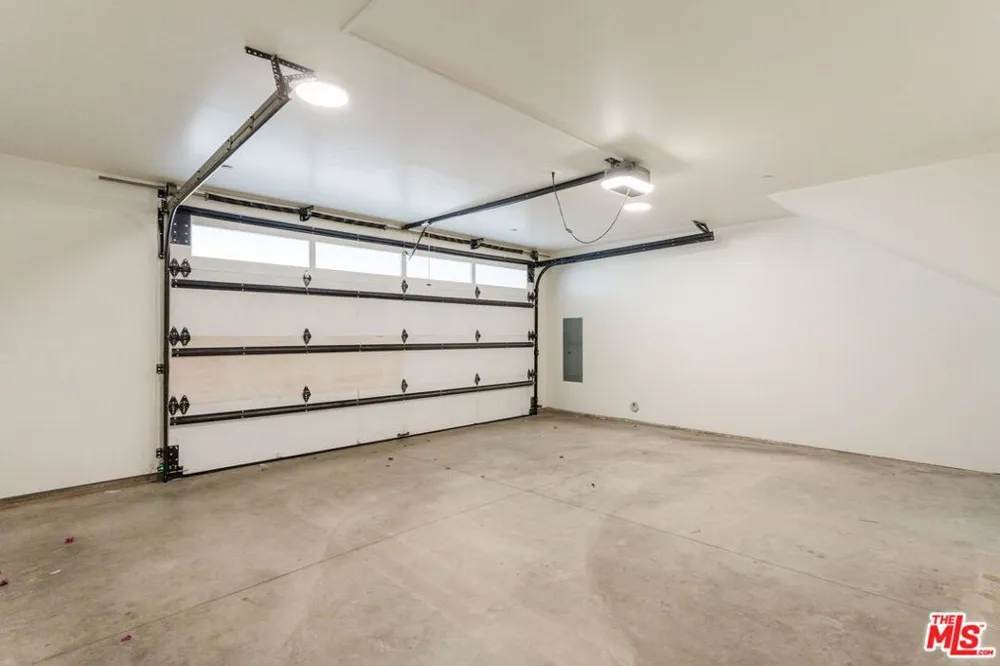 1051 Spaulding Avenue #E West Hollywood, CA 90046