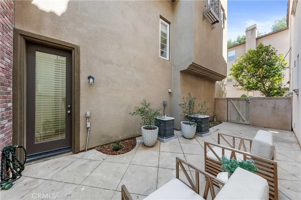14 Tall Oak Irvine, CA 92603