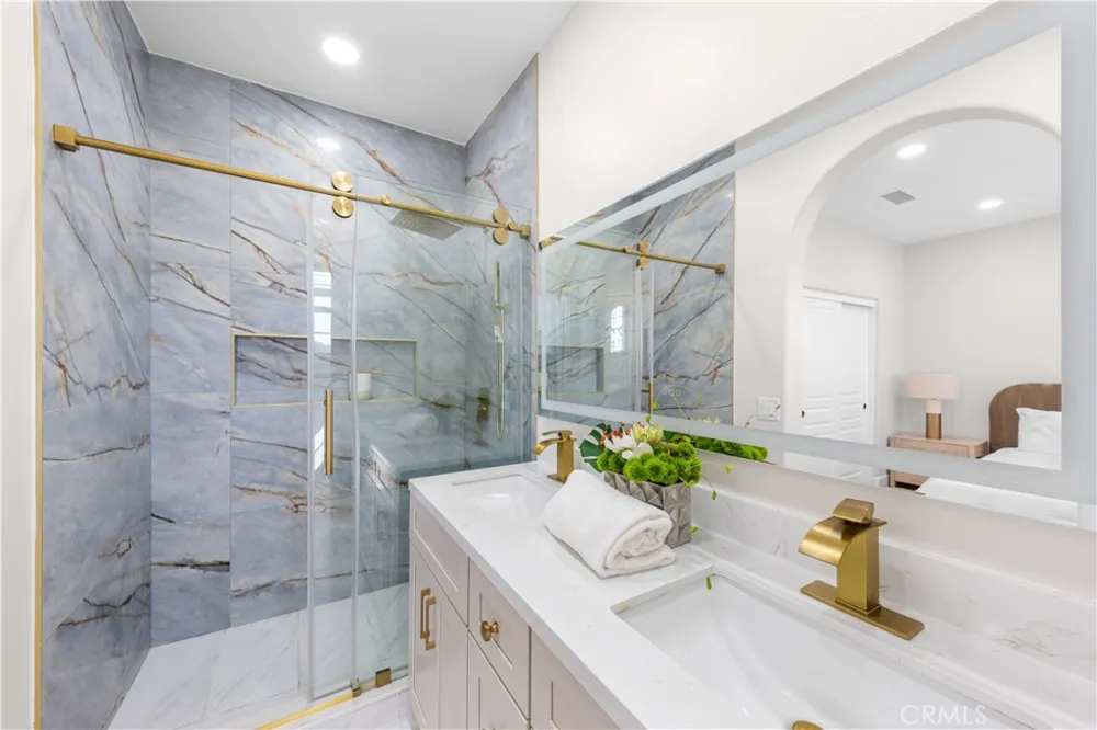 14 Tall Oak Irvine, CA 92603