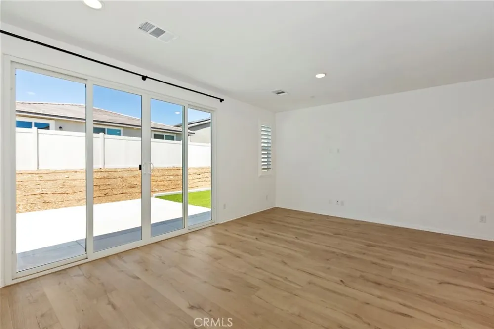32181 Parker Menifee, CA 92584