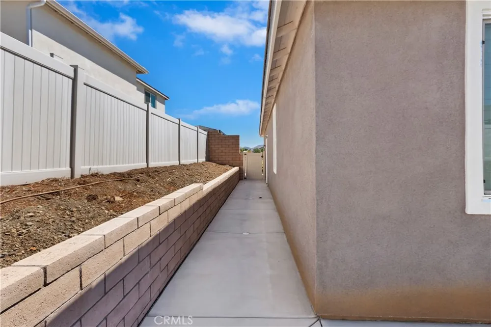 32181 Parker Menifee, CA 92584