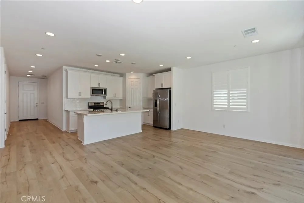 32181 Parker Menifee, CA 92584